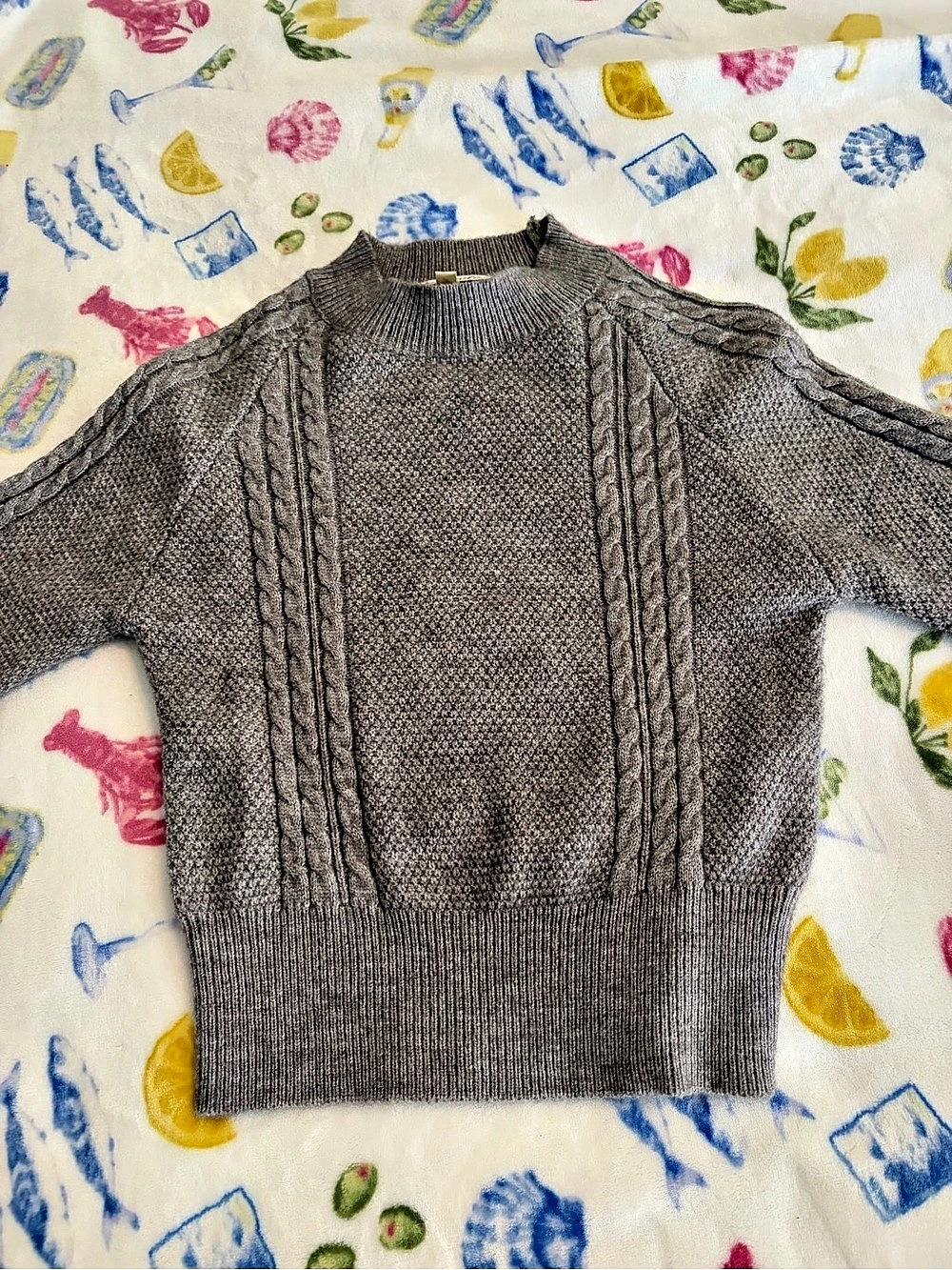 Listicle Cable Knit Sweater in Gray Size Small